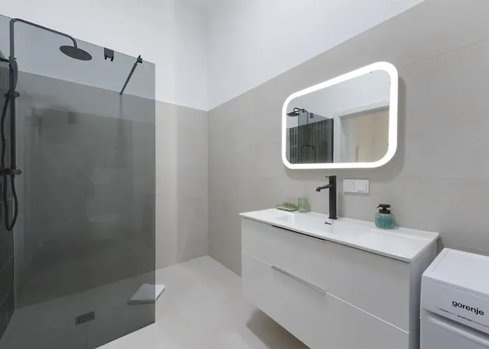 Schoenbrunn Maison - Boutique 2 Bedroom In Viennas Greenest Quarter - By 4ty3